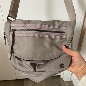 Lululemon Festival Purse - grey